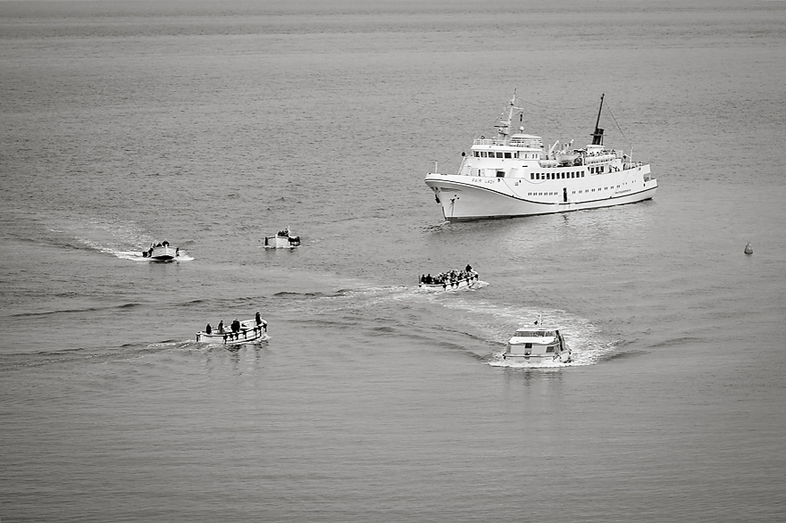 Boerteboote im Hafen vor Helgoland