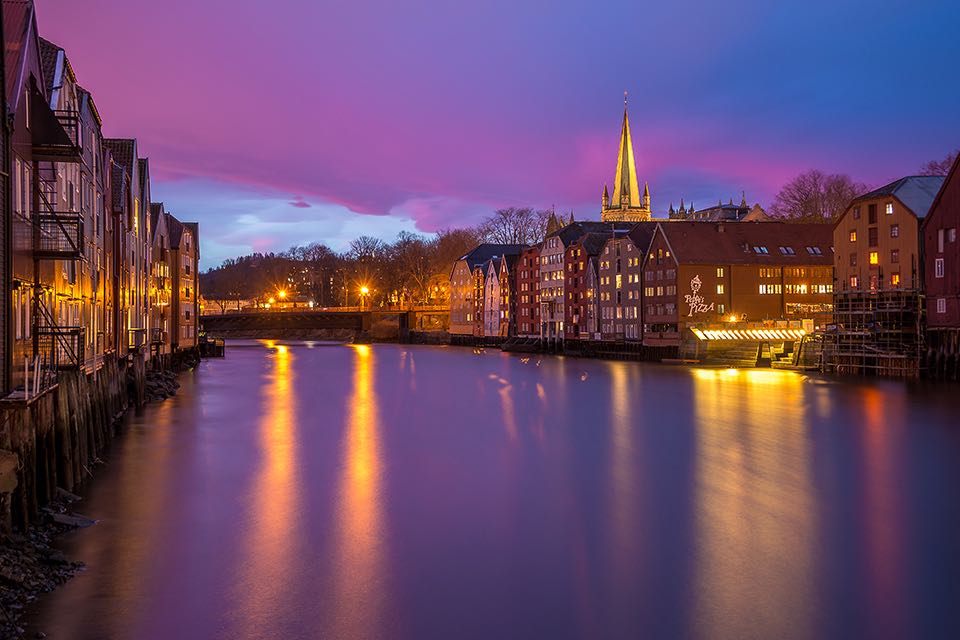 Fotografie Spaziergang durch Trondheim zum Nidaros Dom