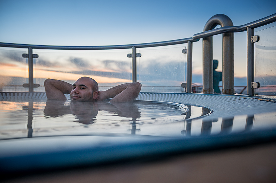 Swimmingpool auf dem Hurtigruten Schiff Finnmarken