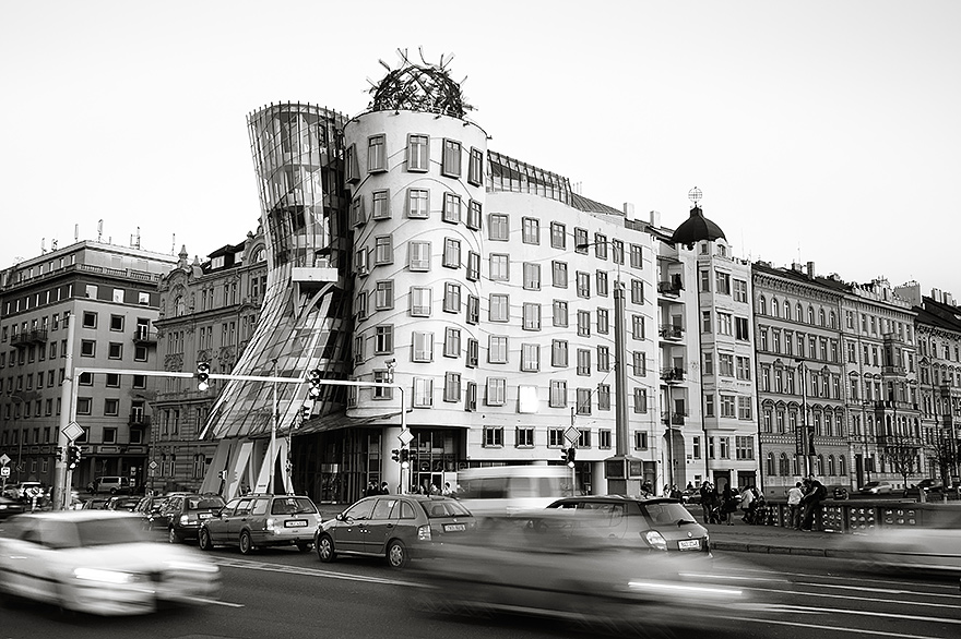 Architekturfoto des tanzenden Hauses in Prag